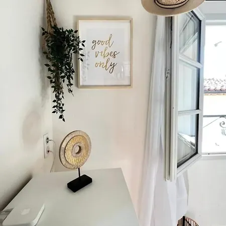 Charming In Old Apartament Antibes